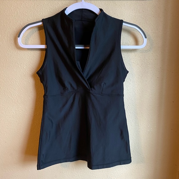 lululemon athletica Tops - Lululemon top size unknown
